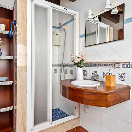 Juana Blanes Cala'N Blanes (Menorca)